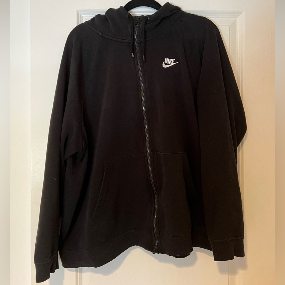 Nike Women’s Plus Size Black Zip up Hoodie